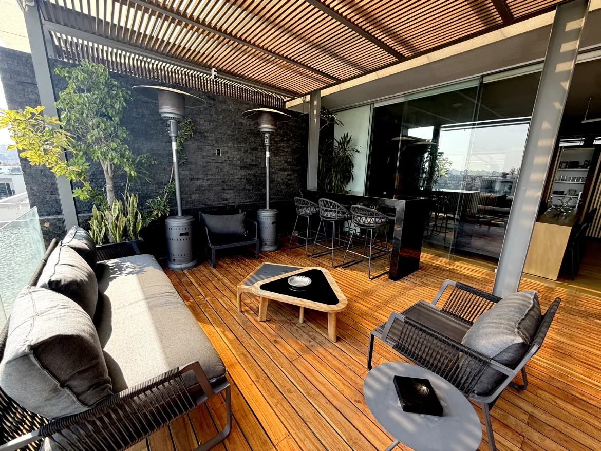 11 Espectacular Penthouse de Lujo con Vista al Lago