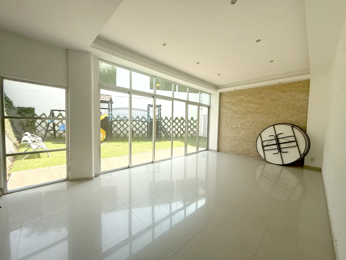 29 Espectacular Penthouse de Lujo con Vista al Lago