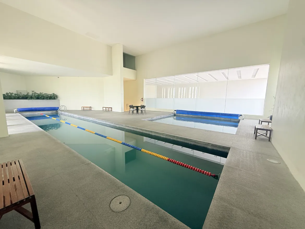 30 Espectacular Penthouse de Lujo con Vista al Lago