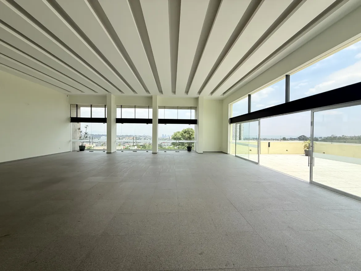 31 Espectacular Penthouse de Lujo con Vista al Lago