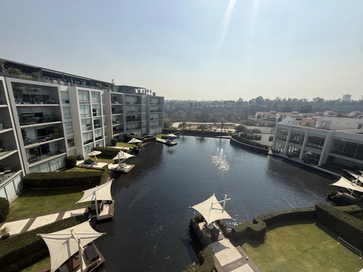 33 Espectacular Penthouse de Lujo con Vista al Lago